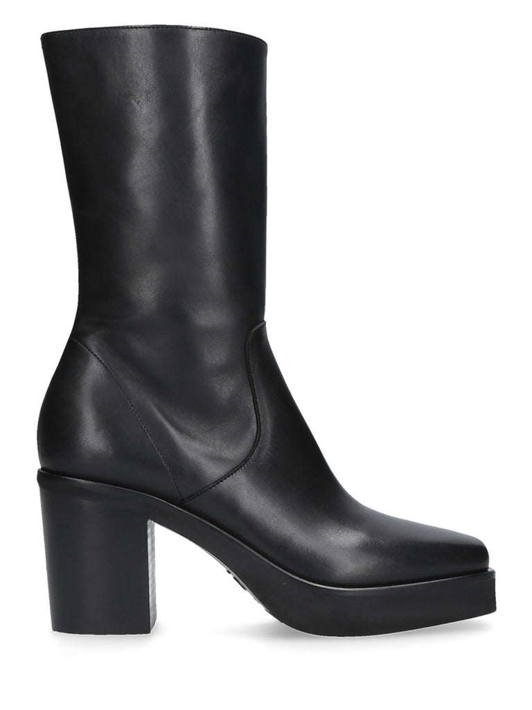 BLACK LEATHER BOOTS